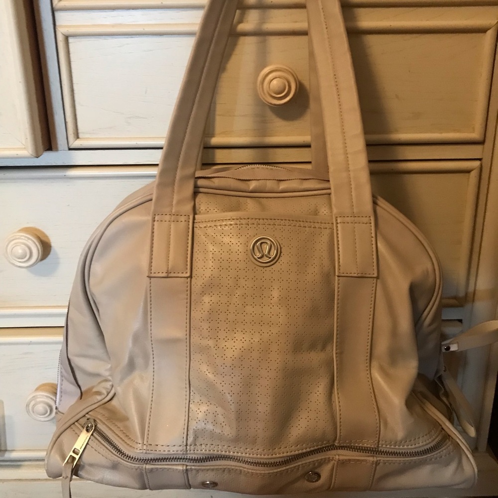 Lululemon tote bag
